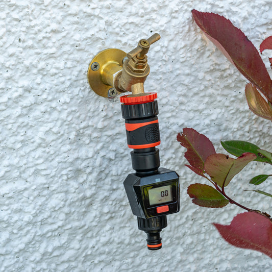 Water Flow Meter with Quick Connect Outlet (Black/Orange)