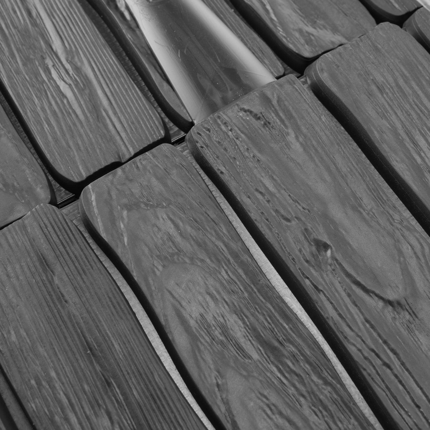 Lawn Edging, 2.32 Metres Plastic Palisade Wood Effect (Black)