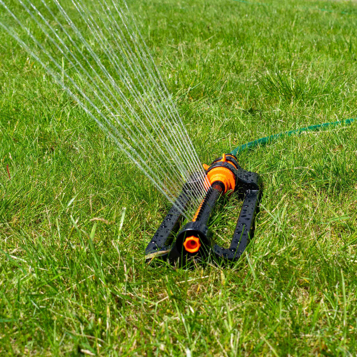 Eco Line ECO-2813 Oscillating Sprinkler – Adjustable Range