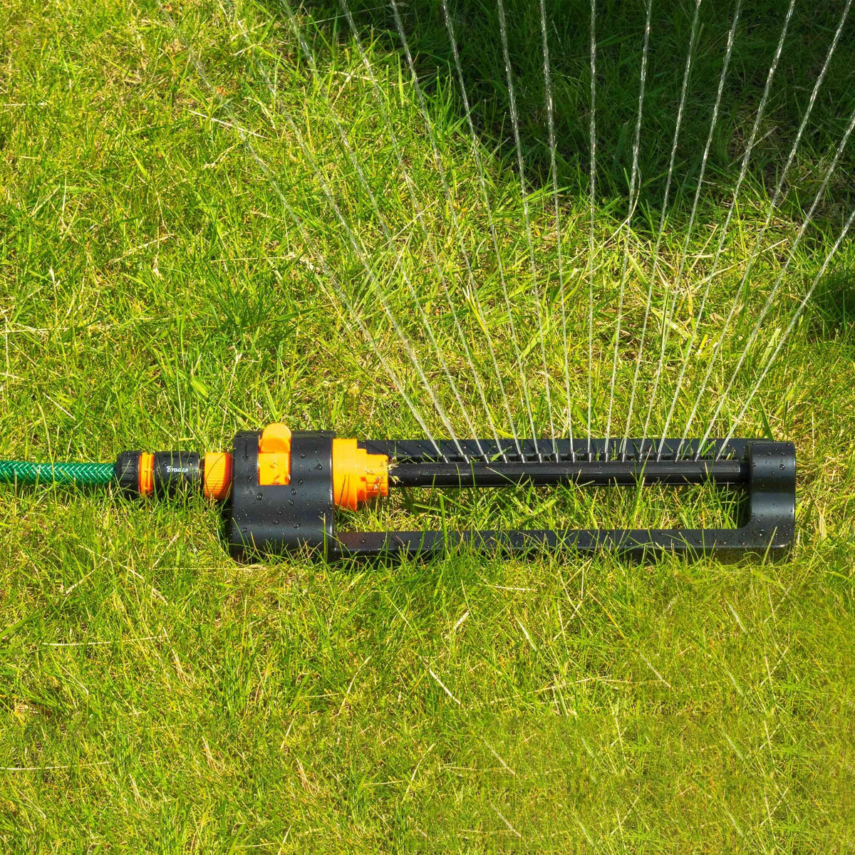 Eco Line ECO-2813 Oscillating Sprinkler – Adjustable Range