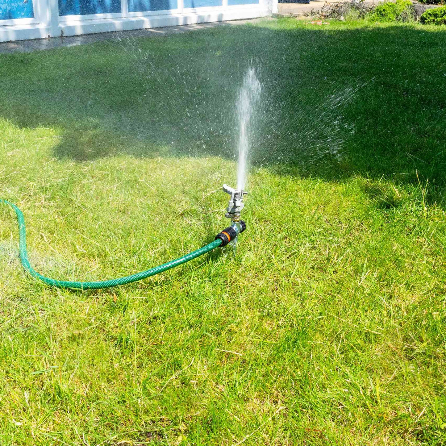 Pulsating Lawn Sprinkler Metal Spike