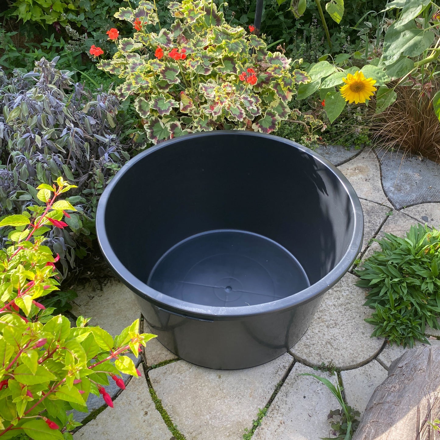 Round Planter Flower Pot 65L (Black)
