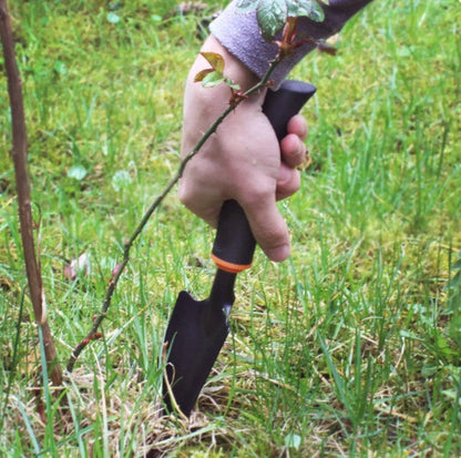 DE LUXE Narrow Steel Hand Trowel – 6cm Wide