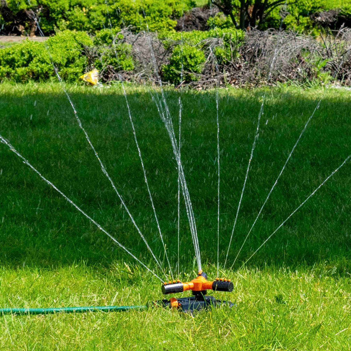 Bradas 3-Arm Rotating Sprinkler – Black & Orange