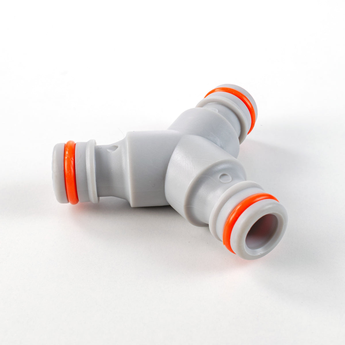 Three-Way Male Quick-Connect Hose Junction – Grey/White