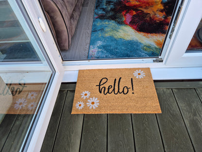 'Hello!' Daisy Print Coir Fibre Doormat with Rubber Backing (60cm x 40cm)