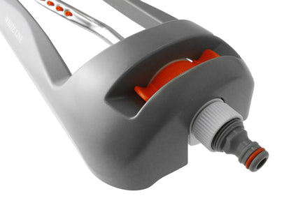 White Line Oscillating Bar Sprinkler with Adjustable Range